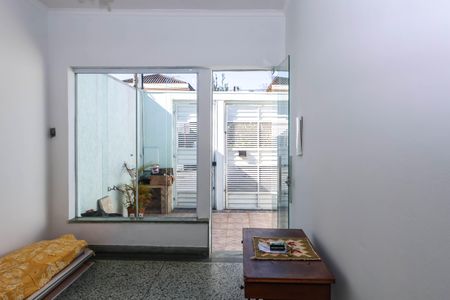 Casa à venda com 227m², 3 quartos e 2 vagas Casa à venda com 227m², 3 quartos e 2 vagasVaranda