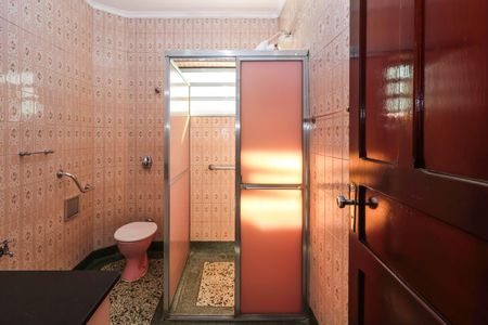 Casa à venda com 227m², 3 quartos e 2 vagas Casa à venda com 227m², 3 quartos e 2 vagasBanheiro