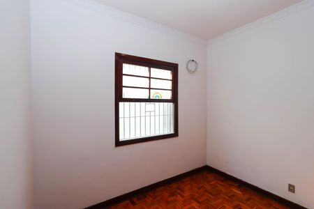 Casa à venda com 227m², 3 quartos e 2 vagas Casa à venda com 227m², 3 quartos e 2 vagasQuarto 2