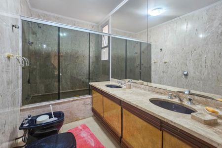 Apartamento para alugar com 185m², 3 quartos e 2 vagas Apartamento para alugar com 185m², 3 quartos e 2 vagasbanheiro da suíte 3