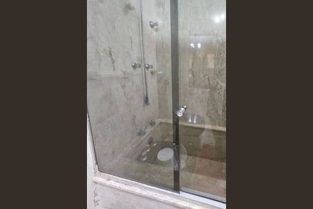 Apartamento para alugar com 185m², 3 quartos e 2 vagas Apartamento para alugar com 185m², 3 quartos e 2 vagasbanheiro da suíte 3