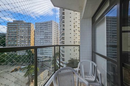 Apartamento para alugar com 185m², 3 quartos e 2 vagas Apartamento para alugar com 185m², 3 quartos e 2 vagasVaranda