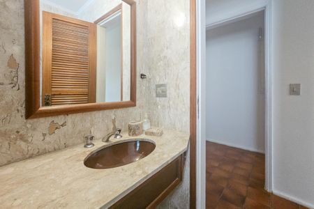 Apartamento para alugar com 185m², 3 quartos e 2 vagas Apartamento para alugar com 185m², 3 quartos e 2 vagasbanheiro da suíte 2