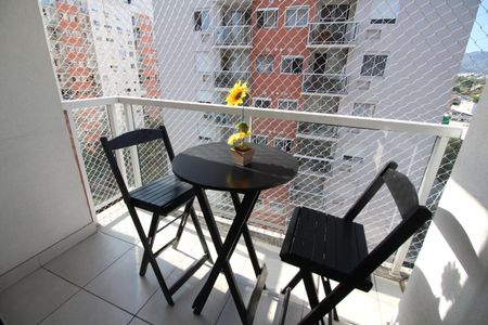 Sala - Varanda de apartamento para alugar com 3 quartos, 70m² em Jacarepaguá, Rio de Janeiro
