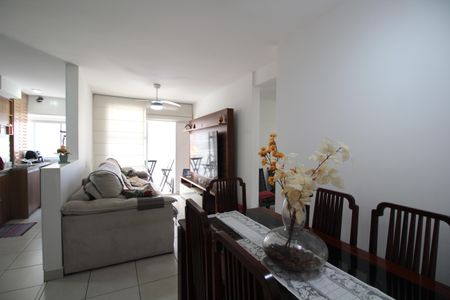 Apartamento para alugar com 70m², 3 quartos e 1 vagaSala