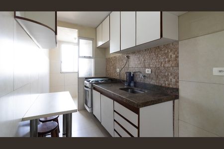 Apartamento à venda com 60m², 2 quartos e 1 vaga Apartamento à venda com 60m², 2 quartos e 1 vagaCozinha