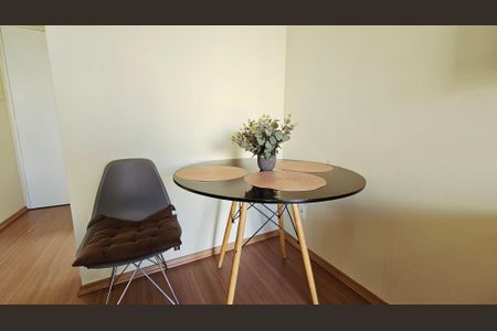 Apartamento para alugar com 59m², 2 quartos e 1 vaga Apartamento para alugar com 59m², 2 quartos e 1 vagaSala