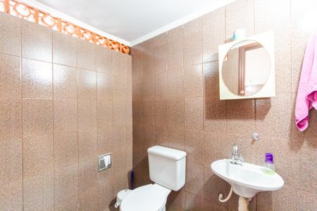 Casa à venda com 125m², 2 quartos e 2 vagas Casa à venda com 125m², 2 quartos e 2 vagasBanheiro de serviço