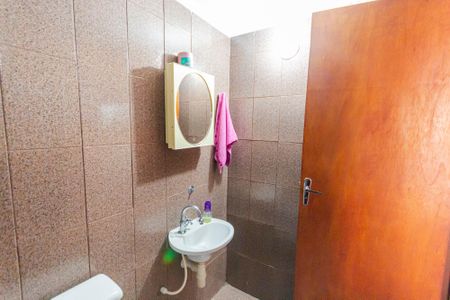 Casa à venda com 125m², 2 quartos e 2 vagas Casa à venda com 125m², 2 quartos e 2 vagasBanheiro de serviço