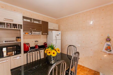 Casa à venda com 125m², 2 quartos e 2 vagas Casa à venda com 125m², 2 quartos e 2 vagasCozinha