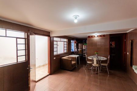 Casa à venda com 125m², 2 quartos e 2 vagas Casa à venda com 125m², 2 quartos e 2 vagasÁrea de Serviço