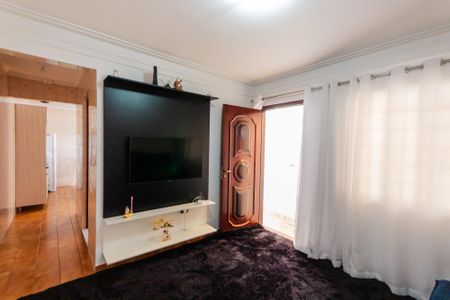 Casa à venda com 125m², 2 quartos e 2 vagas Casa à venda com 125m², 2 quartos e 2 vagasSala