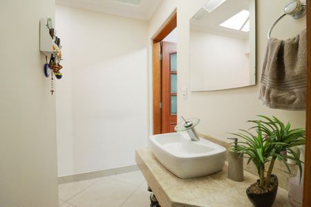 Casa à venda com 123m², 3 quartos e 3 vagas Casa à venda com 123m², 3 quartos e 3 vagasLavabo