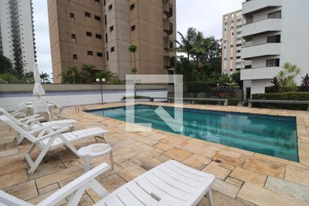 Apartamento à venda com 100m², 2 quartos e 2 vagas Apartamento à venda com 100m², 2 quartos e 2 vagasÁrea comum - Piscina