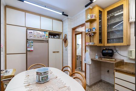 Apartamento à venda com 100m², 2 quartos e 2 vagas Apartamento à venda com 100m², 2 quartos e 2 vagasCozinha