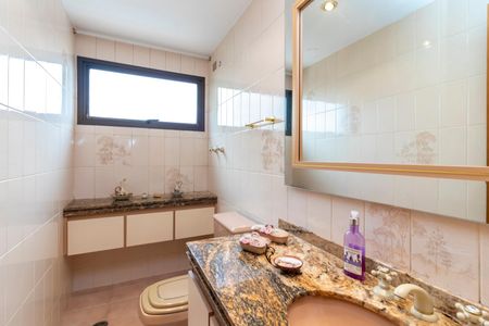 Apartamento à venda com 100m², 2 quartos e 2 vagas Apartamento à venda com 100m², 2 quartos e 2 vagasBanheiro Social