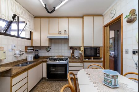 Apartamento à venda com 100m², 2 quartos e 2 vagas Apartamento à venda com 100m², 2 quartos e 2 vagasCozinha