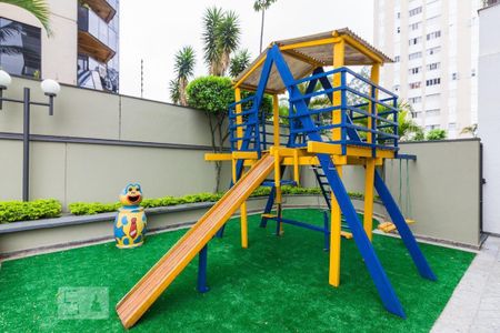 Apartamento à venda com 100m², 2 quartos e 2 vagas Apartamento à venda com 100m², 2 quartos e 2 vagasÁrea comum - Playground