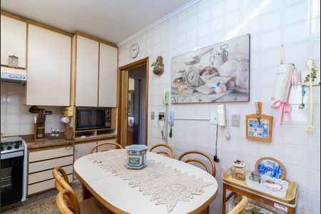 Apartamento à venda com 100m², 2 quartos e 2 vagas Apartamento à venda com 100m², 2 quartos e 2 vagasCozinha