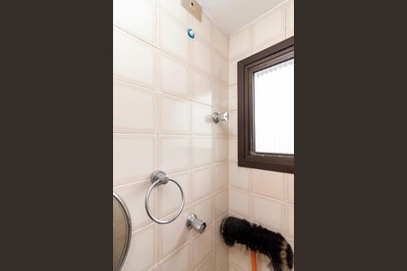 Apartamento à venda com 100m², 2 quartos e 2 vagas Apartamento à venda com 100m², 2 quartos e 2 vagasBanheiro de Serviço