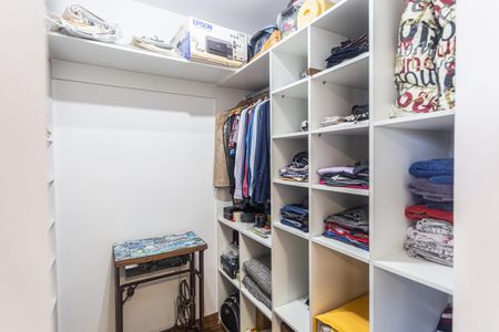 Casa à venda com 112m², 3 quartos e 3 vagasCloset da Suíte 