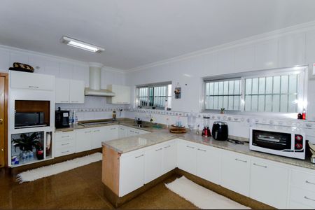 Casa à venda com 600m², 4 quartos e 12 vagasCozinha