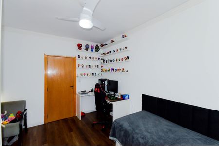 Casa à venda com 600m², 4 quartos e 12 vagasSuíte 1