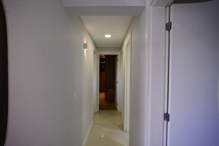 Apartamento à venda com 140m², 3 quartos e 2 vagasCorredor