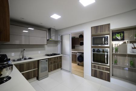 Apartamento à venda com 140m², 3 quartos e 2 vagasCozinha