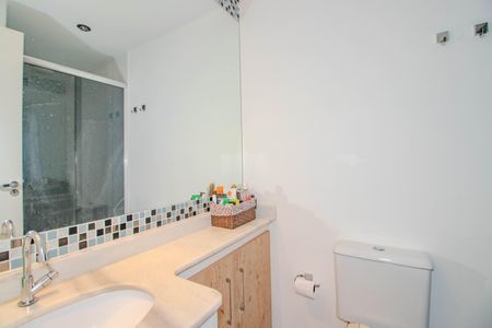 Apartamento à venda com 69m², 2 quartos e 1 vaga Apartamento à venda com 69m², 2 quartos e 1 vagaBanheiro Social