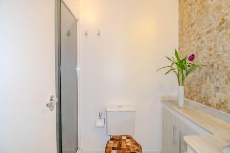 Apartamento à venda com 69m², 2 quartos e 1 vaga Apartamento à venda com 69m², 2 quartos e 1 vagaBanheiro da Suíte