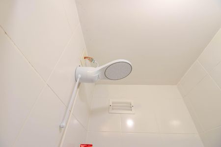 Apartamento à venda com 69m², 2 quartos e 1 vaga Apartamento à venda com 69m², 2 quartos e 1 vagaBanheiro da Suíte