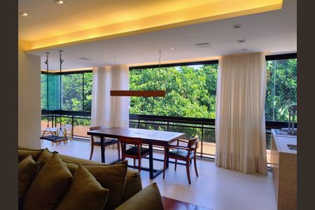 Apartamento à venda com 123m², 3 quartos e 2 vagas Apartamento à venda com 123m², 3 quartos e 2 vagasVaranda gourmet