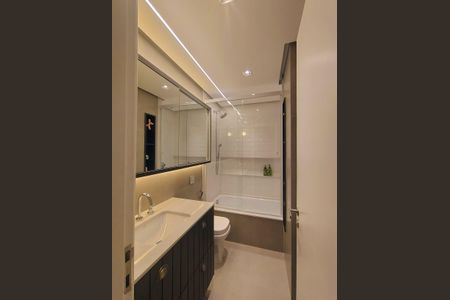 Apartamento à venda com 123m², 3 quartos e 2 vagas Apartamento à venda com 123m², 3 quartos e 2 vagasBanheiro 2