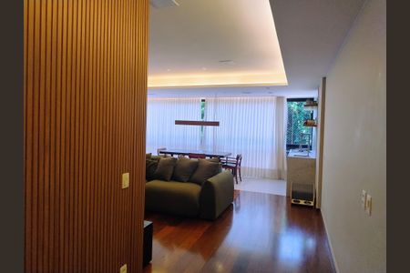 Apartamento à venda com 123m², 3 quartos e 2 vagas Apartamento à venda com 123m², 3 quartos e 2 vagasSala