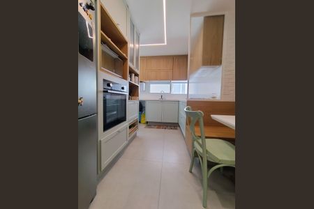 Apartamento à venda com 123m², 3 quartos e 2 vagas Apartamento à venda com 123m², 3 quartos e 2 vagasCozinha