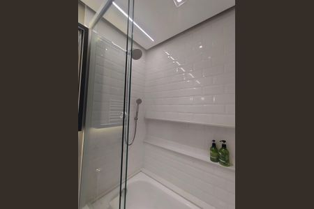 Apartamento à venda com 123m², 3 quartos e 2 vagas Apartamento à venda com 123m², 3 quartos e 2 vagasBanheiro 2