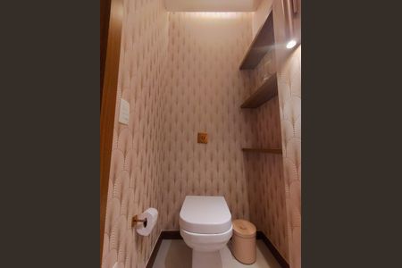 Apartamento à venda com 123m², 3 quartos e 2 vagas Apartamento à venda com 123m², 3 quartos e 2 vagasBanheiro 1