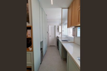 Apartamento à venda com 123m², 3 quartos e 2 vagas Apartamento à venda com 123m², 3 quartos e 2 vagasÁrea de Serviço