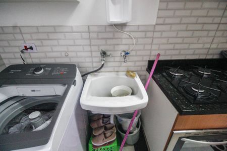 Apartamento à venda com 49m², 2 quartos e sem vaga Apartamento à venda com 49m², 2 quartos e sem vagaÁrea de serviço