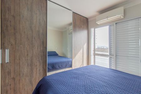 Casa de condomínio à venda com 180m², 3 quartos e 3 vagas Casa de condomínio à venda com 180m², 3 quartos e 3 vagasSuite 1