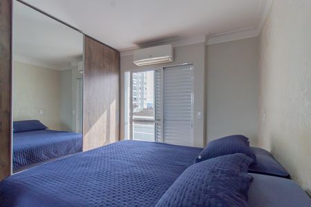 Casa de condomínio à venda com 180m², 3 quartos e 3 vagas Casa de condomínio à venda com 180m², 3 quartos e 3 vagasSuite 1