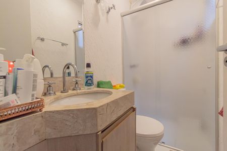 Casa de condomínio à venda com 180m², 3 quartos e 3 vagas Casa de condomínio à venda com 180m², 3 quartos e 3 vagasBanheiro Suite 2