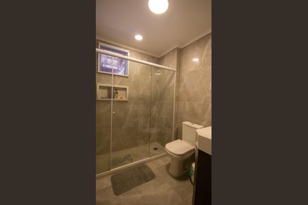 Apartamento à venda com 181m², 3 quartos e 2 vagas Apartamento à venda com 181m², 3 quartos e 2 vagasBanheiro Social