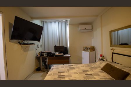 Apartamento à venda com 181m², 3 quartos e 2 vagas Apartamento à venda com 181m², 3 quartos e 2 vagasSuíte
