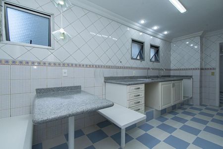 Apartamento à venda com 145m², 4 quartos e 2 vagas