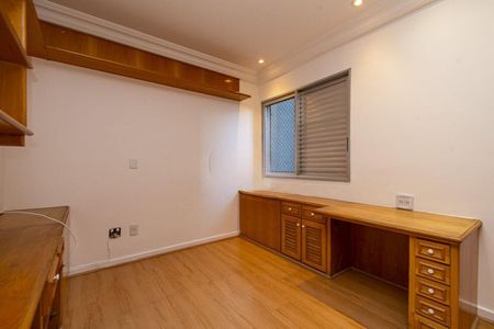 Apartamento à venda com 145m², 4 quartos e 2 vagas