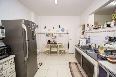 Apartamento à venda com 198m², 4 quartos e 2 vagas