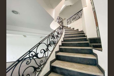 Casa à venda com 1000m², 13 quartos e 6 vagas