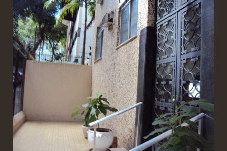 Apartamento à venda com 77m², 2 quartos e sem vaga